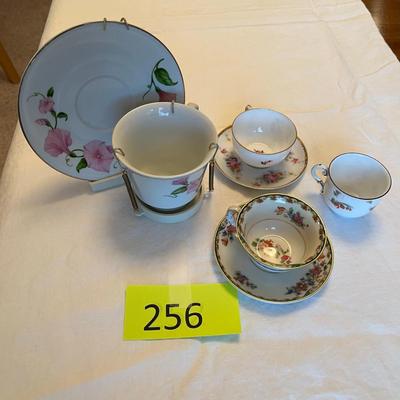 Cup & Saucer Collection