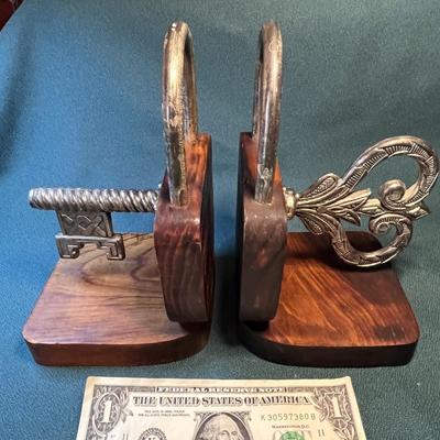 ORNATE SKELETON KEY LOCK THEMED BOOKENDS