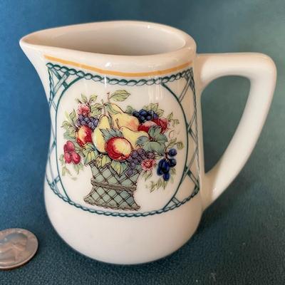 CERAMIC FRUIT BASKET MOTIF CREAMER