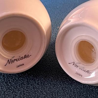 NORITAKE SALT & PEPPER SET â€œPRELUDEâ€ PATTERN