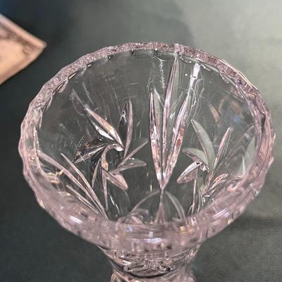 LEADED GLASS FLOWER VASE 
