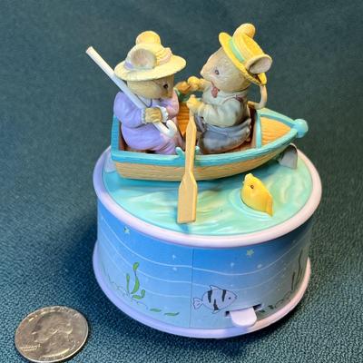ENESCO BUNNIES IN BOAT WIND-UP MUSIC BOX