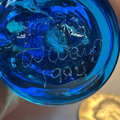 BLUE GLASS BLUEBIRD ART GLASS ARTIST SIGNED