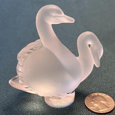 â€œLALIQUEâ€ FRANCE FIGURAL SWANS SIGNED