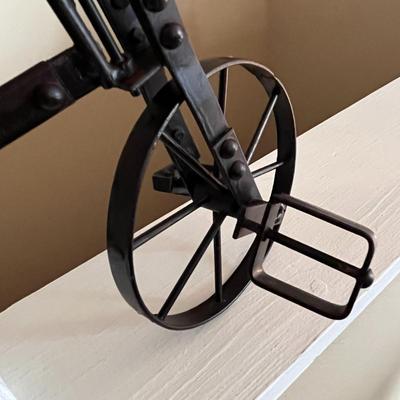 WELL MADE DECORATIVE OLD FASHIONED TRICYCLE