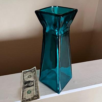 DEEP AQUA BLUE VASE ANGULAR DESIGN