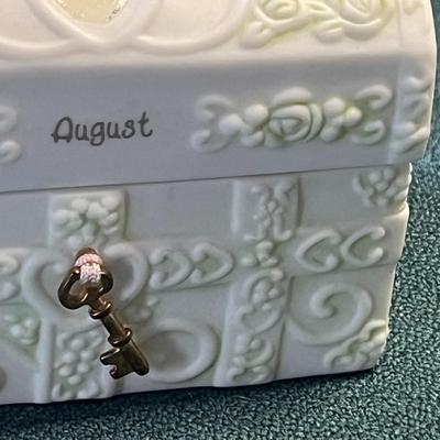 PRECIOUS MOMENTS AUGUST JEWELRY CHEST