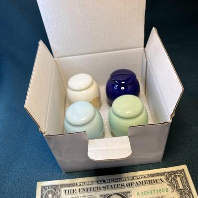 SET OF 4 TINY CHINESE CERAMIC GINGER JARS 