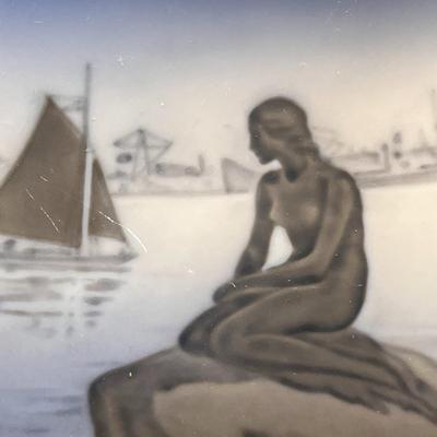 ROYAL COPENHAGEN MERMAID DISH