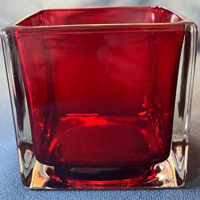 CRANBERRY COLOR GLASS PLANTER 4â€ CUBE