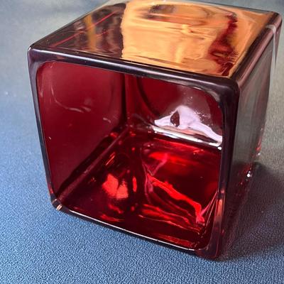 CRANBERRY COLOR GLASS PLANTER 4â€ CUBE