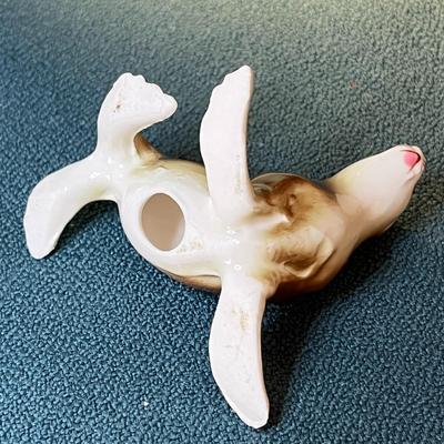 SMALL SEAL PORCELAIN FIGURAL 