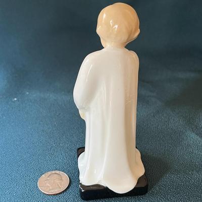 ROYAL DOULTON FIGURAL â€œDARLINGâ€ SLEEPY CHILD