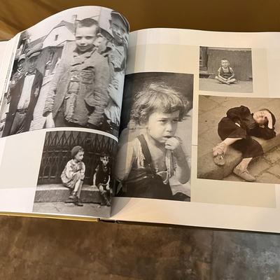 HOLOCAUST REMEMBRANCE BOOK YAD VASHEM MEMORIAL