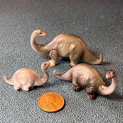 3 PC. PORCELAIN DINOSAUR FAMILY HAGEN RANAKER? 