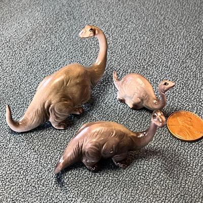 3 PC. PORCELAIN DINOSAUR FAMILY HAGEN RANAKER? 