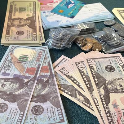 CHILDRENâ€™S MONEY HANDLING LEARNING PACK