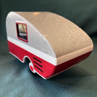 VINTAGE LOOK CAMPER TRAILER ALL METAL
