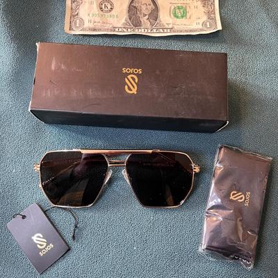 NEW IN PACKAGING SOJOS AVIATOR SUN GLASSES POLARIZED