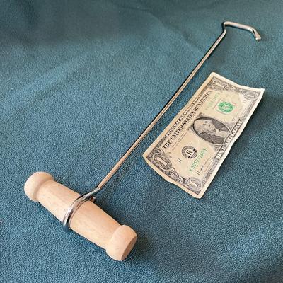 BOOT PULLER TOOL WOOD HANDLE AIDS IN GETTING BOOTS ON