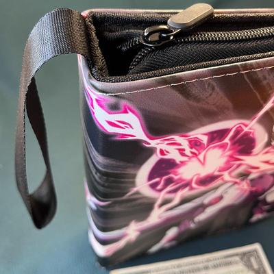 NEW COLLECTOR CARD BINDER NEVER USED ZIPPER CLOSURE