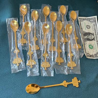 SET OF 12 CROWN TOP GOLD/BRASS SPOONS