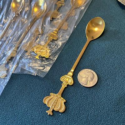 SET OF 12 CROWN TOP GOLD/BRASS SPOONS
