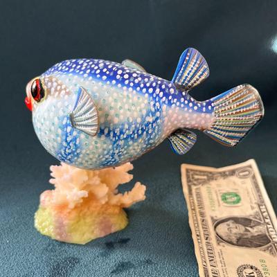COLORFUL BLOWFISH FIGURAL ATOP CORAL BED