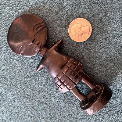 SMALL AFRICAN EBONY WOOD CARVING 