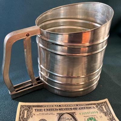 OLD STYLE FLOUR SIFTER HEAVY DUTY TYPE