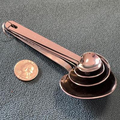 MEASURING SPOON SET HEAR SHAPE BOWLS