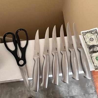 OSTER 13 PC. KNIFE SET IN BLACK WOODEN BLOCK 