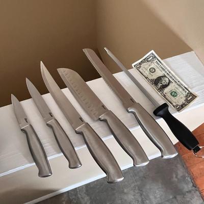 OSTER 13 PC. KNIFE SET IN BLACK WOODEN BLOCK 