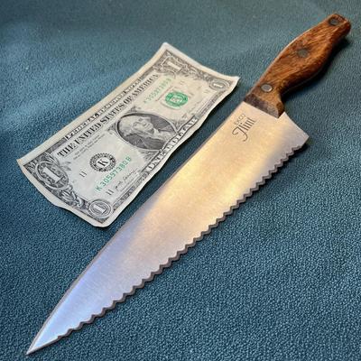 EKCO FLINT 8â€ BLADE SERRATED KNIFE