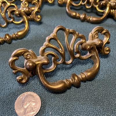 AGED BRASS LOOK SET OF 7 PIERCED DRAWER HANDLES 