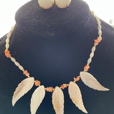 LEAF NECKLACE WITH EARRINGS
