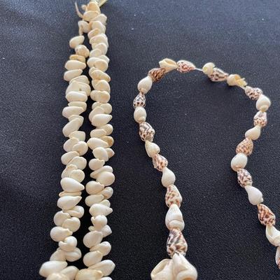 SHELL NECKLACES WITH EARRINGS