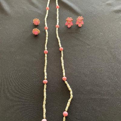PINK AND WHITE NECKLACE WITH EARRINGS