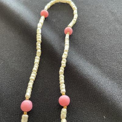 PINK AND WHITE NECKLACE WITH EARRINGS