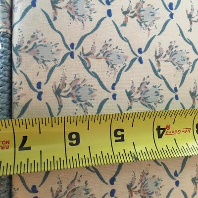 VIntage sewing basket with inner tray