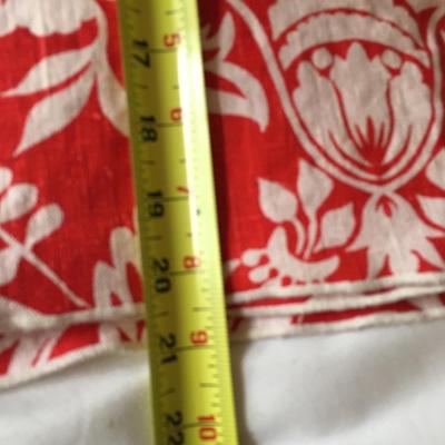 12 linen sqaure napkins red floral design