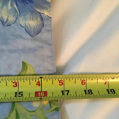 Set of 12 double sided napkins