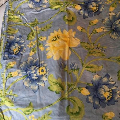 Set of 12 double sided napkins