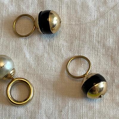 Lot of 4 10K yellow gold pendants