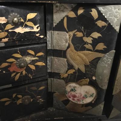 ANTIQUE JAPANESE JEWELRY BOX