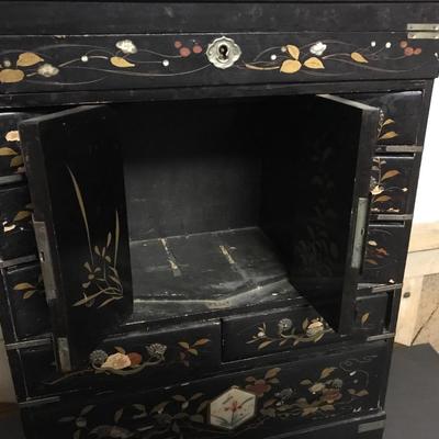 ANTIQUE JAPANESE JEWELRY BOX