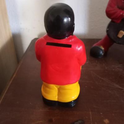 VINTAGE BANKS AND FIGURINE