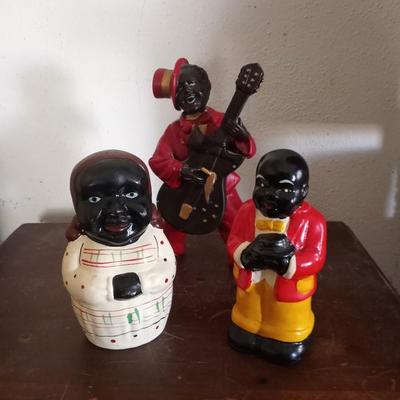 VINTAGE BANKS AND FIGURINE