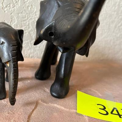 Black wood Elephant Figures Momma & Baby