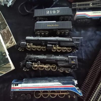 VINTAGE TRAINS-TRACKS-TRANSFORMER AND BOOKS